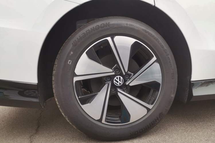 Used Volkswagen ID.7 VIZZION 2024 AIR model
