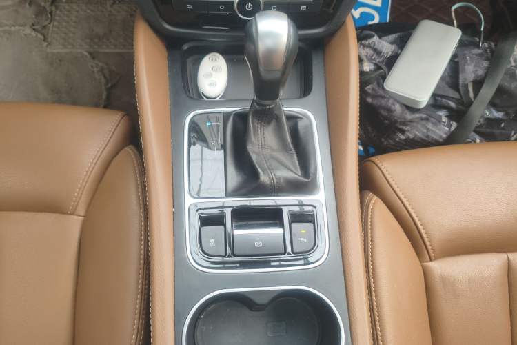 Used BYD Song MAX 2018 1.5T Automatic Smart Connect Elite Model with 6 Seats