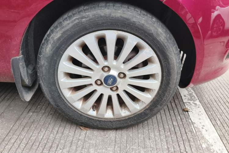 Used Ford Fiesta 2011 Hatchback 1.5L Automatic Fashion Edition
