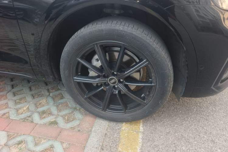 Used Audi Q5L Sportback 2021 40 TFSI Fashion Model Right Front Wheel Hub