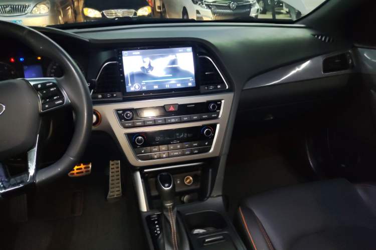Used Hyundai Sonata 2015 1.6T GLS Smart Model Audio And AC Panel
