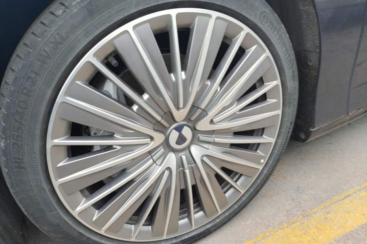 Used Denza Z9 2024 1100 km All-Wheel-Drive Ultra Version