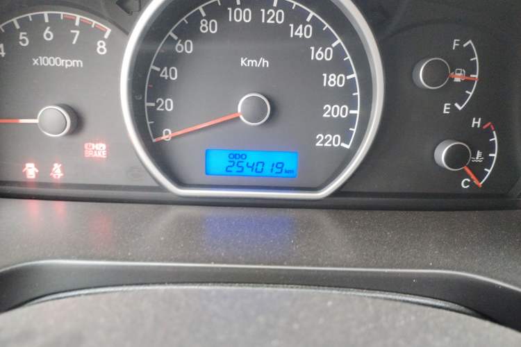 Used Hyundai Celesta 2011 1.6L Manual Comfort Edition
