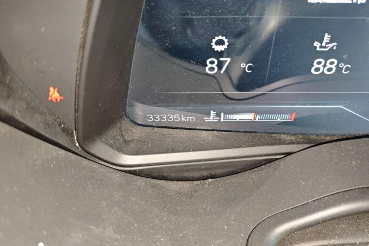 Used Cadillac CT5 2023 28T Prestige Model Odometer Close Up