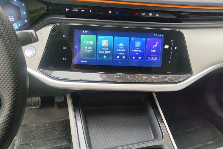 Used Dongfeng Aeolus Yixuan MAX 2022 1.5T Super Stylish Trendsetter Edition Audio And AC Panel