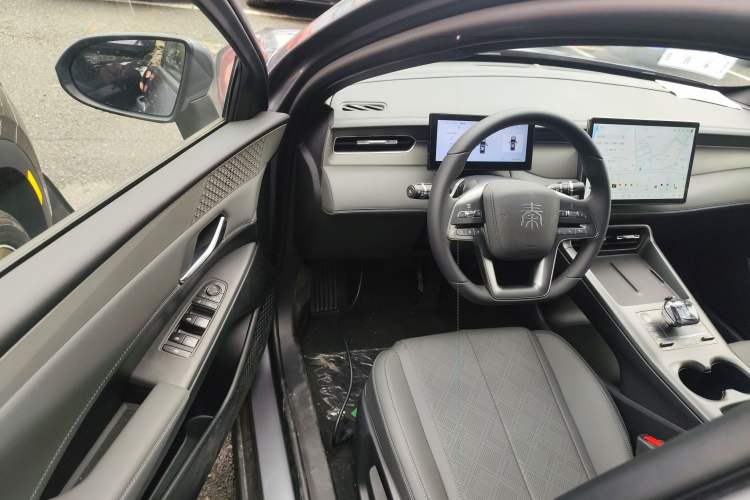 Used BYD Qin PLUS 2025 EV Smart Drive Edition 420KM Leading Model
