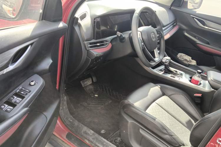 Used CHANGAN CS55PLUS 2020 1.5T Automatic Colorful Model Interior 3