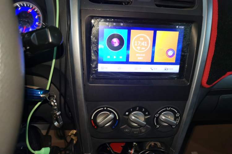 Used Suzuki Wagon R X5 2013 Cruise Edition 1.4L VVT Luxury Model China IV Standard Audio And AC Panel