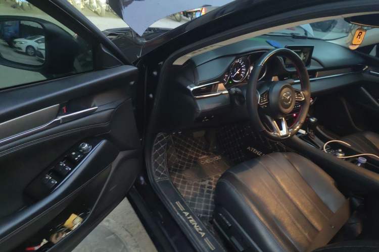 Used Mazda Atenza 2021 2.0L Blue Sky Luxury Edition Driver Seat