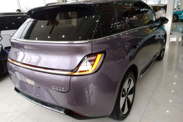 Used Baojun Cloud 2023 460 Max Rear