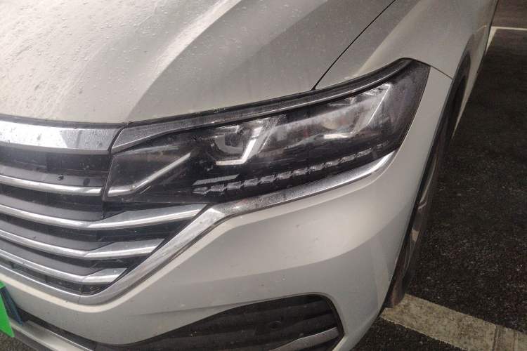 Used Volkswagen Viloran 2024 330TSI Luxury Edition
