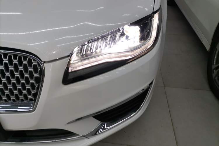 Used Lincoln MKZ 2018 2.0T Premium Edition