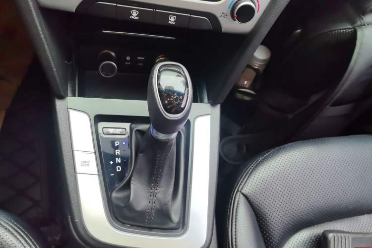 Used Hyundai Elantra (6th Generation / Lingdong) 2016 1.6L Automatic ZhiXuan – Elite Version
