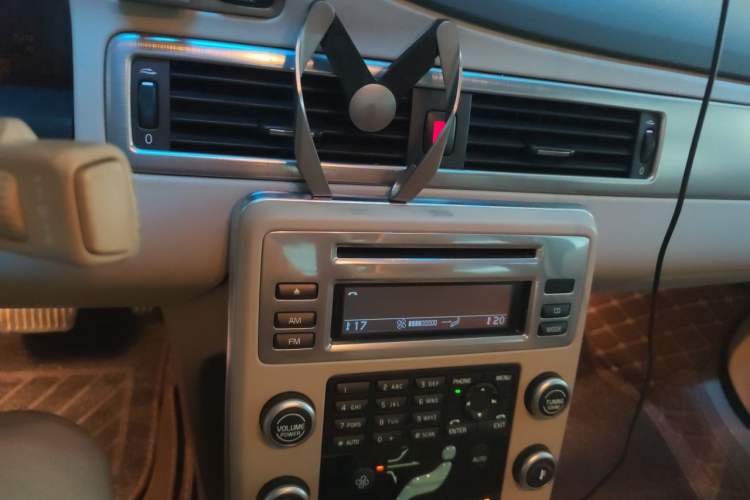 Used Volvo S80L 2011 2.0T Zhiya Edition
