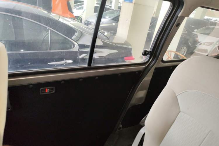 Used FORTHING Lingzhi 2021 M5L 2.0L Utility Model