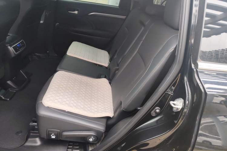 Used Toyota Highlander 2021 2.0T Four-Wheel Drive Prestige Version 7 Seats