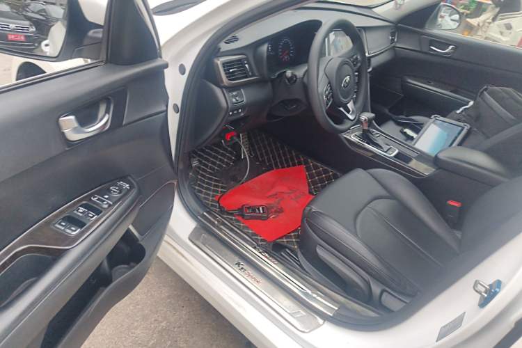 Used Kia K5 2016 2.0L Automatic GLS Driver Seat