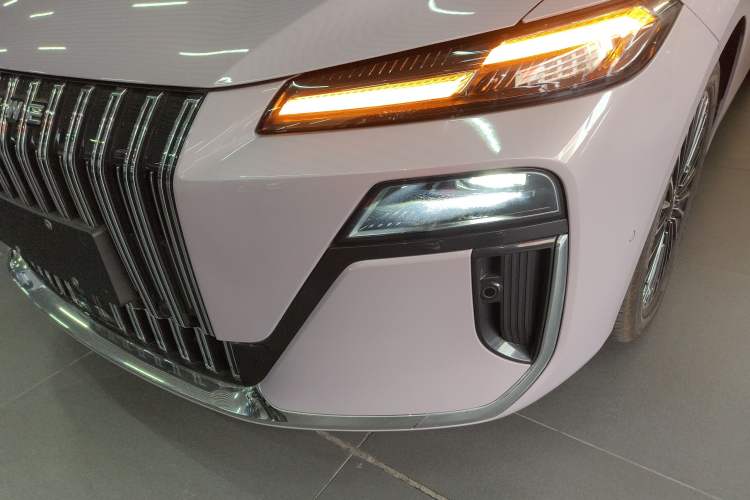 Used Roewe M7 DMH 2025 Model 160km Premium Version