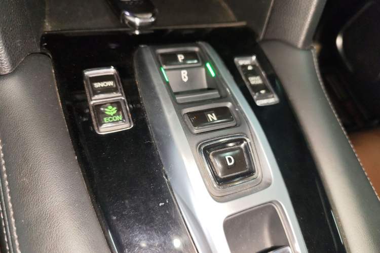 Used Honda UR-V 2017 370TURBO 2WD Prestige Edition China V