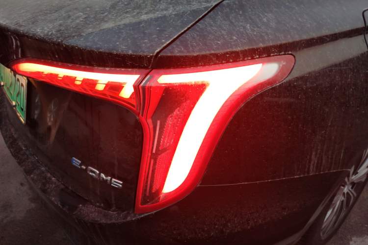 Used Hongqi E-QM5 2022 431 km Charge & Enjoy Edition
