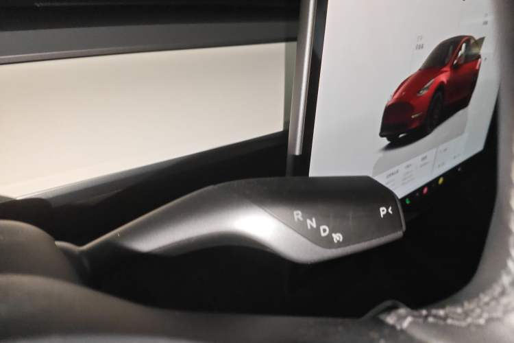 Used Tesla Model Y 2023 High-Performance All-Wheel-Drive Version
