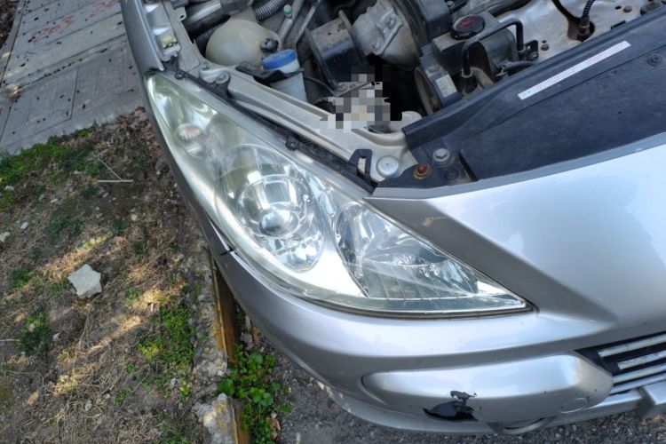 Used Peugeot 307 2012 Hatchback 1.6L Manual Comfort Edition Right Front Headlight