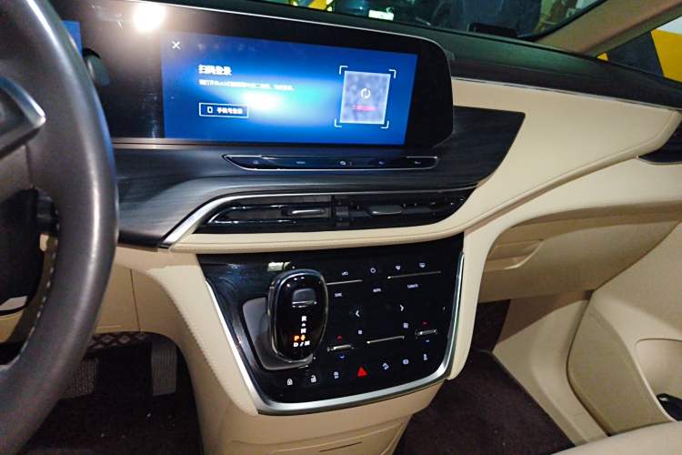 Used Buick GL8 2023 ES Lu Zun Luxury Model
