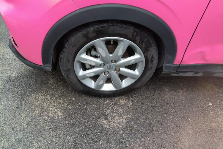 Used Leapmotor T03 2022 Star Diamond Edition Left Front Wheel Hub