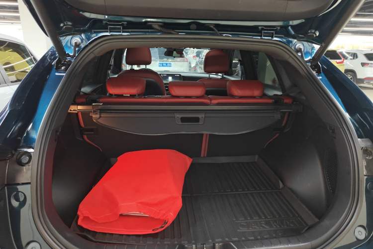 Used FORTHING T5 EVO 2021 1.5TD DCT Starry Edition Trunk