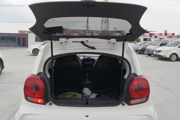 Used Roewe Clever 2021 302km All-Round Version Trunk