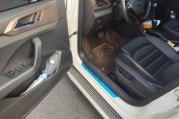 Used Volkswagen Tharu 2020 280TSI Two-Wheel Drive Luxury Plus Version China VI Standard
