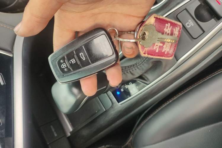 Used Toyota Camry 2022 2.0GVP Premier Edition Vehicle Key