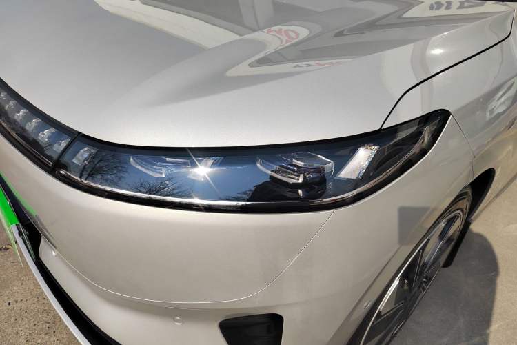 Used Dongfeng eπ eπ008 2024 210Max Range-Extended Version 6 Seats