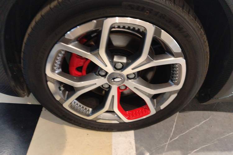 Used ORA Good Cat GT 2024 Mulan Edition 401km Luxury Version Left Front Wheel Hub