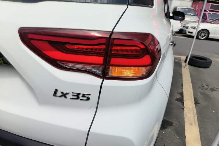 Used Hyundai ix35 2018 2.0L Automatic 2WD Zhiyong·Changxiang Edition Right Rear Taillight