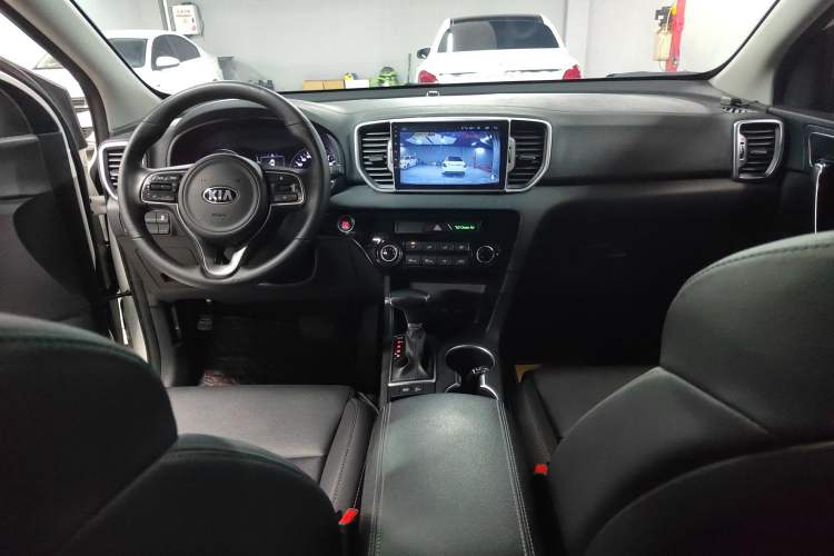 Used Kia KX5 2016 2.0L Automatic 2WD GLS Center Console