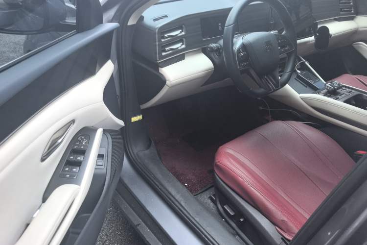 Used BYD Qin L 2024 DM-i 120KM Leading Model
