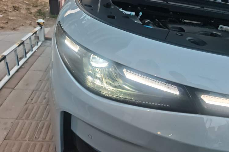 Used Leapmotor C16 2026 Extended-Range 280 LiDAR Zhizun Edition 5 Seats