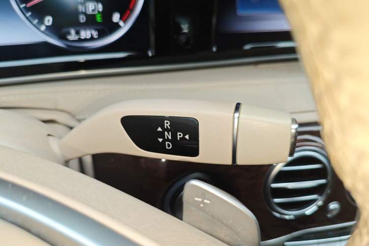 Used Mercedes-Benz S-Class 2014 S 320 L Business Model Gear Lever