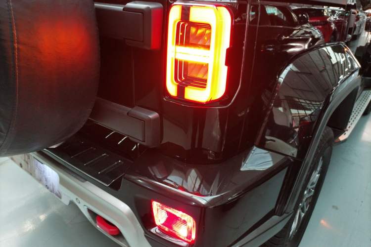 Used BAIC Off-Road BJ40 2023 2.0T Automatic Four-Wheel Drive Urban Hunter Edition Chivalrous Type
