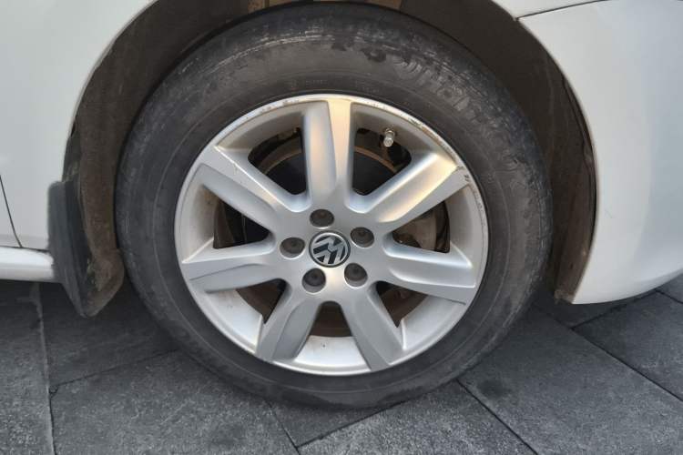 Used Volkswagen Polo 2013 1.6L Manual Comfort Edition
