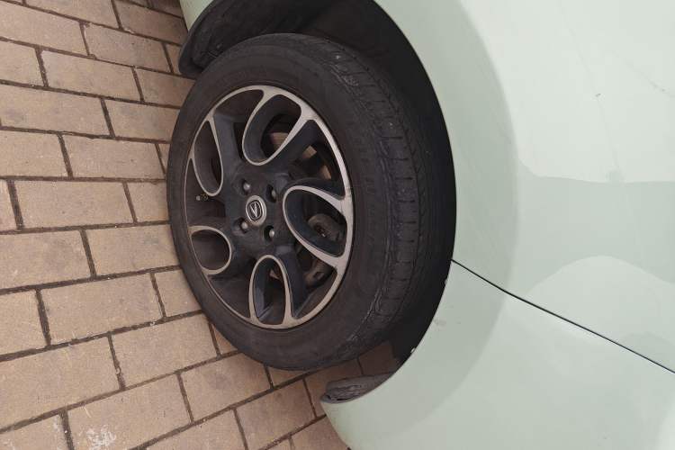 Used CHANGAN OSHAN Benni E-Star 2021 National Edition Colorful Version Lithium Iron Phosphate (31.18 kWh) Right Front Wheel Hub