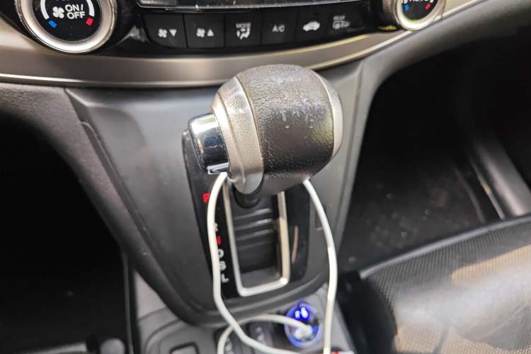 Used Honda CR-V 2015 2.4L two-wheel drive luxury version