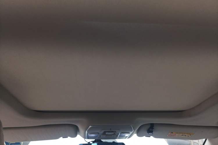Used Geely Auto Emgrand GT 2015 1.8T Comfort Model Headliner