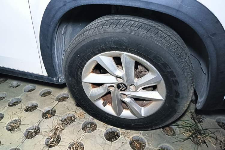 Used Citroen C3-XR 2017 1.6L Automatic Fashion Model Right Front Wheel Hub