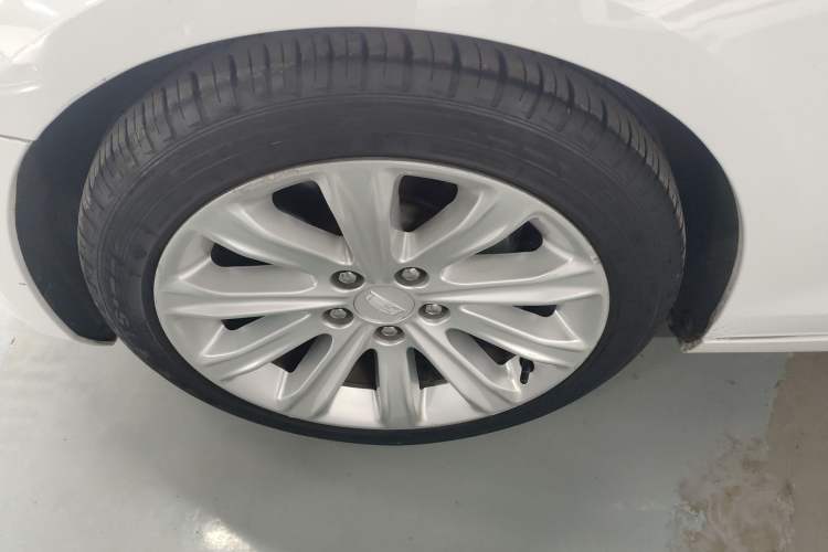 Used Cadillac ATS-L 2017 28T Tech Edition Left Front Wheel Hub