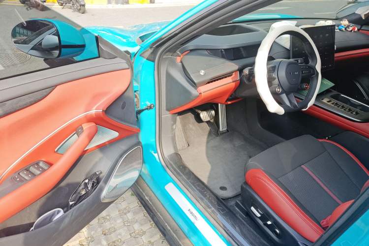 Used Xiaomi Auto SU7 2024 Four-Wheel Drive Ultra-Long Range Advanced Intelligent Driving Max Edition