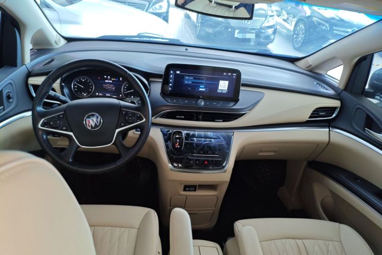 Used Buick GL8 2023 Facelifted Land Cruiser Executive Luxury Version