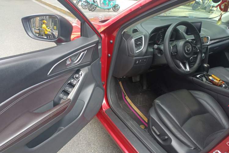 Used Mazda Mazda 3 Axela 2017 Sedan 2.0L Automatic Prestige Model China V Standard
