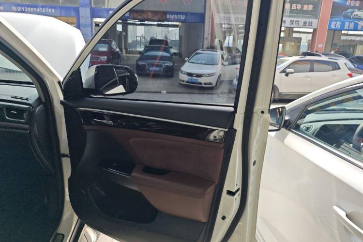 Used GAC Trumpchi GS8 2017 320T Two-Wheel Drive Luxury Smart Connectivity Version (7 Seats)